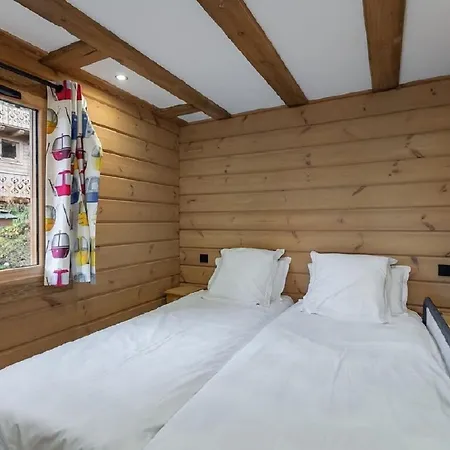 Chalet Jacuzzi Privatif Sur La Terrasse Exterieure Holiday home Courchevel